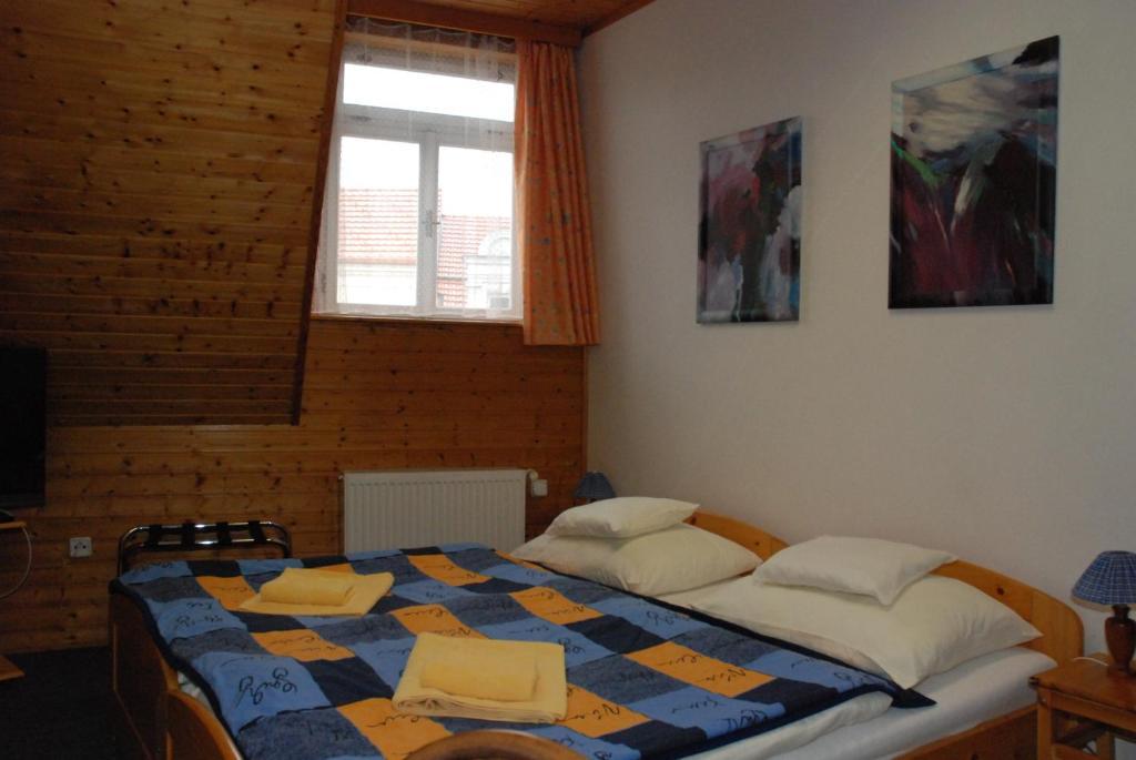Hotel U Ruze Slavonice Habitación foto